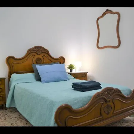 1 Bedroom And Modern Ideal For The And Centre
