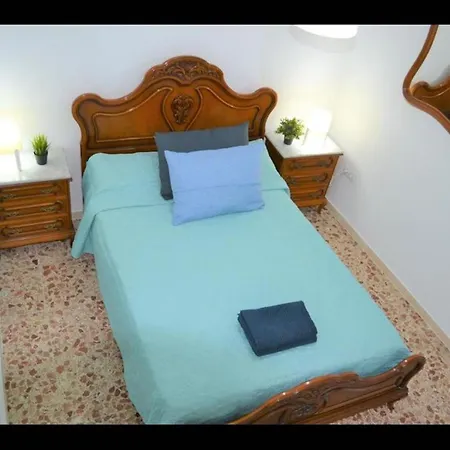1 Bedroom And Modern Ideal For The And Centre Apartment *