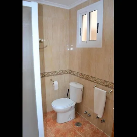 1 Bedroom And Modern Ideal For The And Centre *